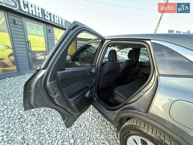 Внедорожник / Кроссовер Ford Escape 2023 в Стрые