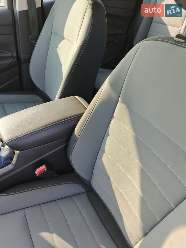 Внедорожник / Кроссовер Ford Escape 2018 в Днепре фото 10 Внедорожник / Кроссовер Ford Escape 2018 в Днепре