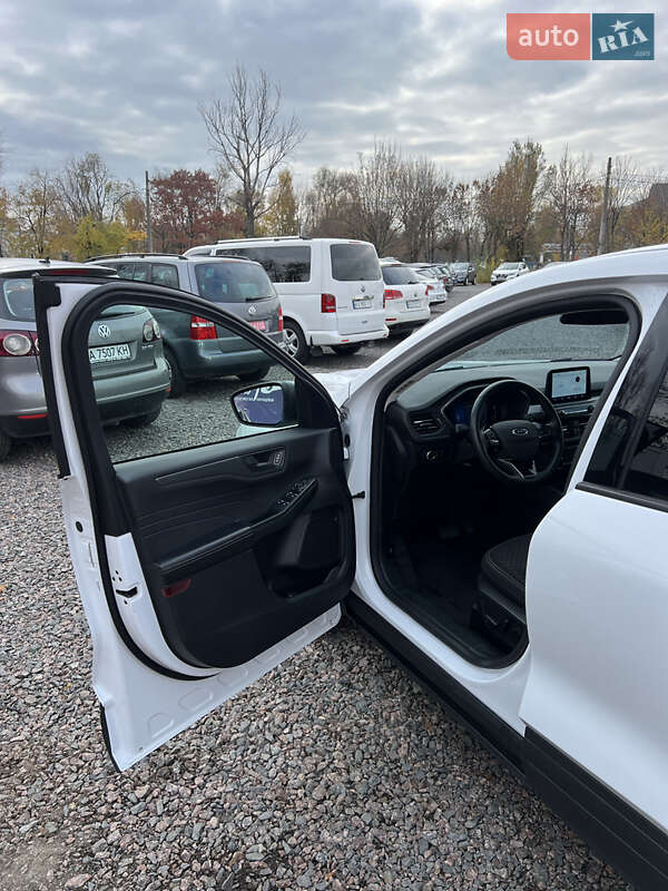 Внедорожник / Кроссовер Ford Escape 2023 в Черкассах