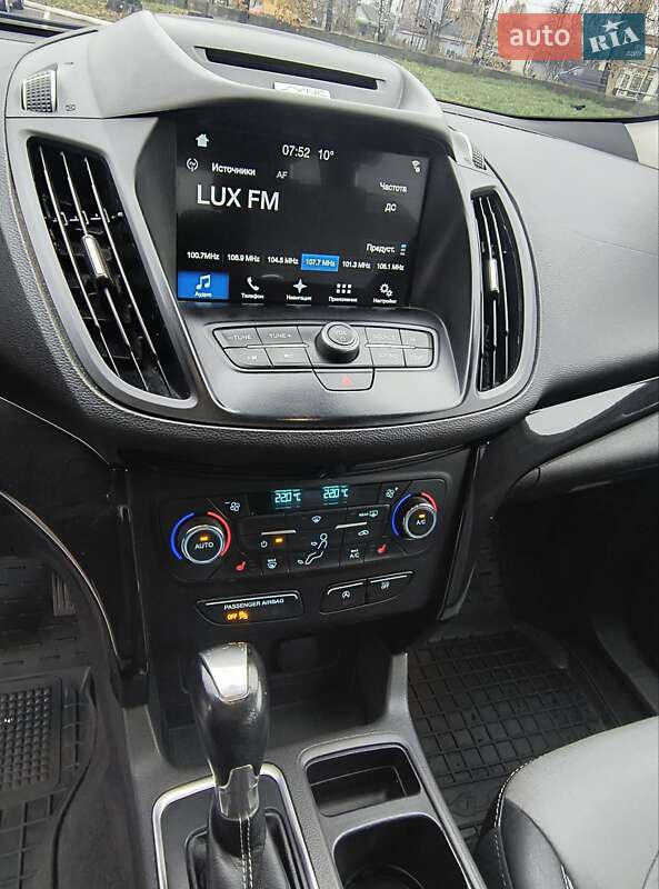 Внедорожник / Кроссовер Ford Escape 2017 в Житомире