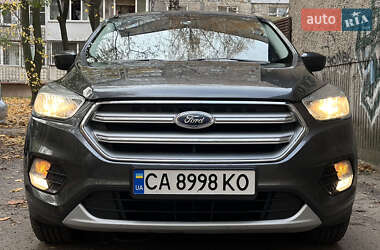 Внедорожник / Кроссовер Ford Escape 2016 в Черкассах