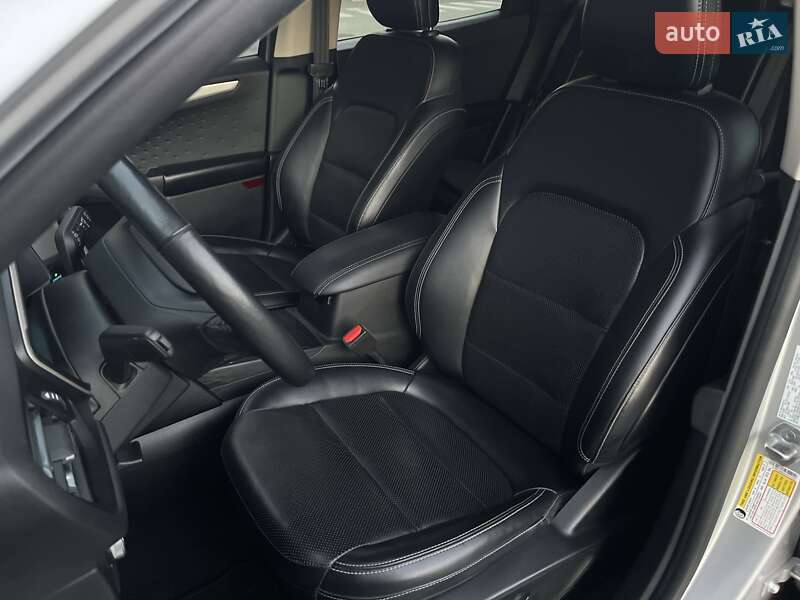 Внедорожник / Кроссовер Ford Escape 2020 в Стрые