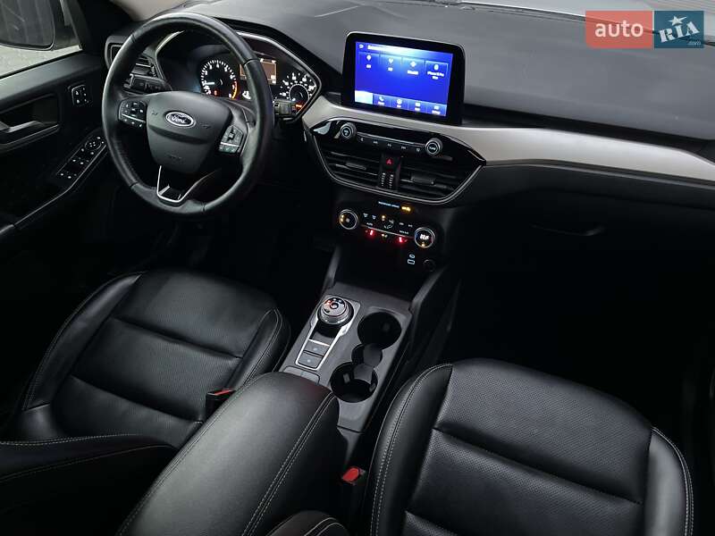 Внедорожник / Кроссовер Ford Escape 2020 в Стрые