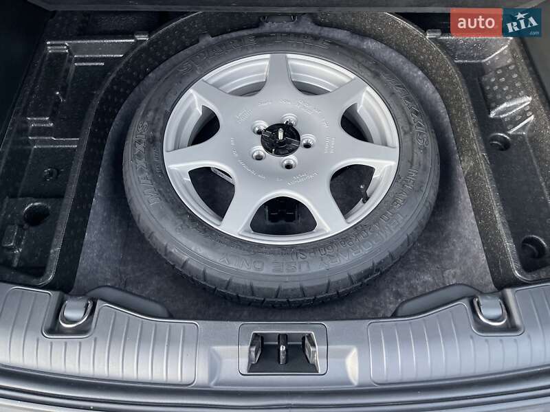 Внедорожник / Кроссовер Ford Escape 2020 в Стрые