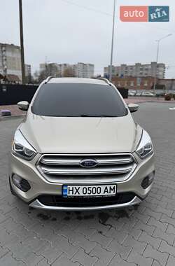 Внедорожник / Кроссовер Ford Escape 2017 в Хмельницком