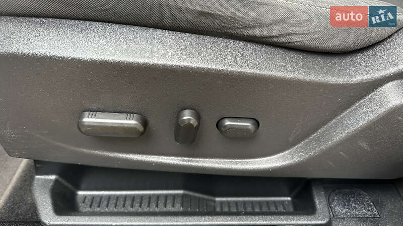 Позашляховик / Кросовер Ford Escape 2018 в Дубні