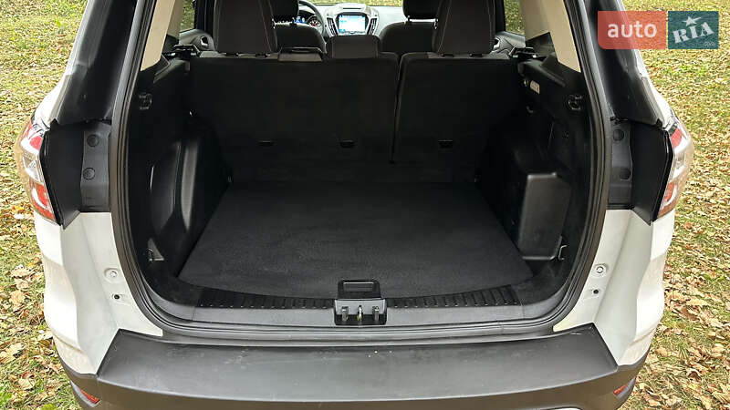 Позашляховик / Кросовер Ford Escape 2018 в Дубні