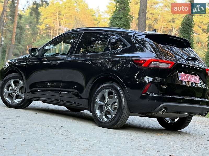Позашляховик / Кросовер Ford Escape 2023 в Львові