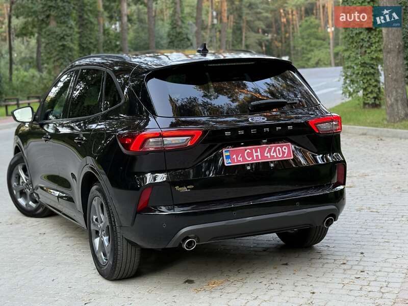 Позашляховик / Кросовер Ford Escape 2023 в Львові