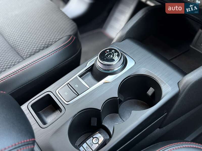 Позашляховик / Кросовер Ford Escape 2023 в Львові