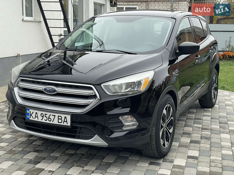 Внедорожник / Кроссовер Ford Escape 2017 в Лубнах