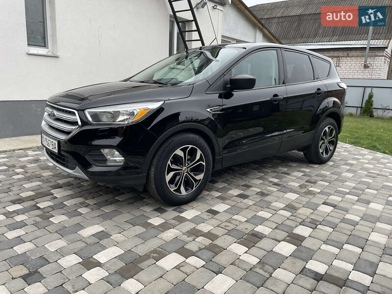 Внедорожник / Кроссовер Ford Escape 2017 в Лубнах