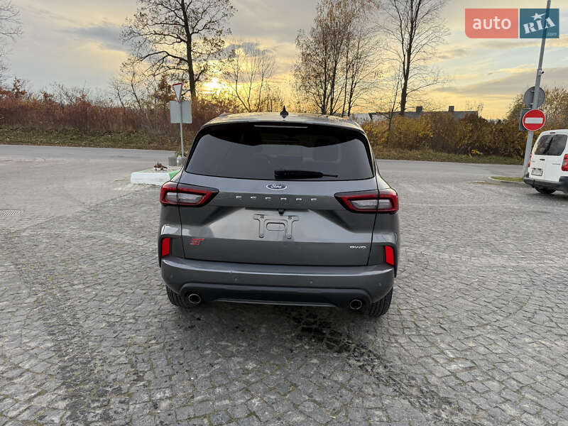 Позашляховик / Кросовер Ford Escape 2023 в Золочеві