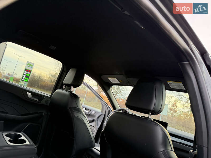 Позашляховик / Кросовер Ford Escape 2023 в Золочеві