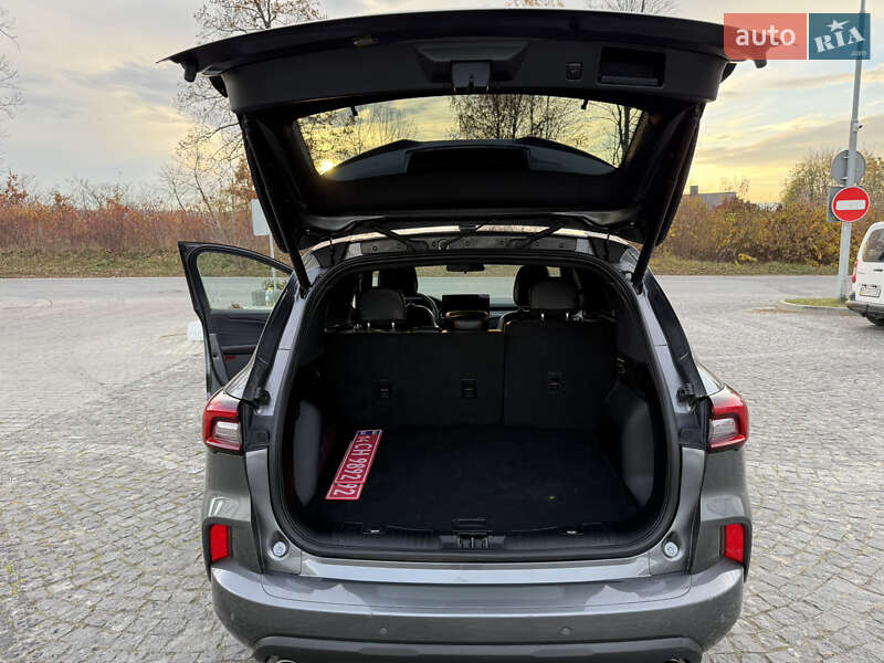 Позашляховик / Кросовер Ford Escape 2023 в Золочеві