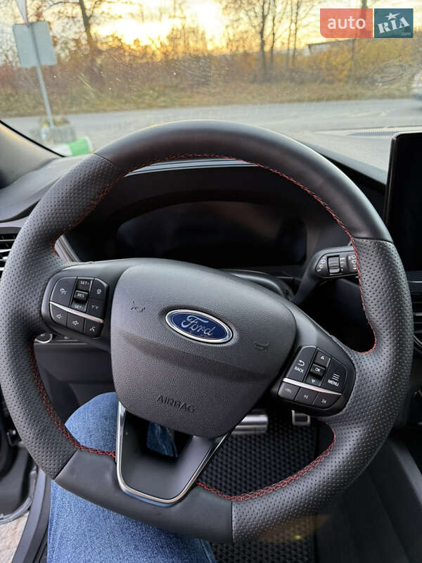 Позашляховик / Кросовер Ford Escape 2023 в Золочеві