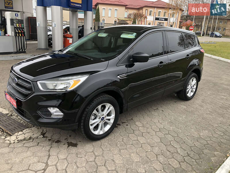 Внедорожник / Кроссовер Ford Escape 2017 в Ровно