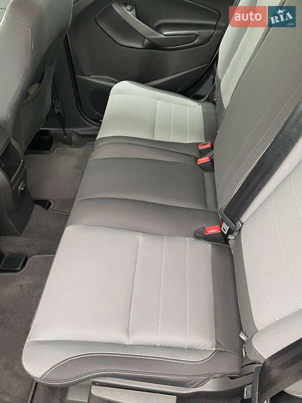 Внедорожник / Кроссовер Ford Escape 2019 в Новояворовске