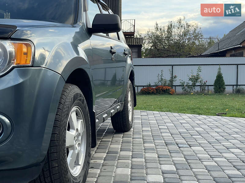 Внедорожник / Кроссовер Ford Escape 2012 в Лубнах