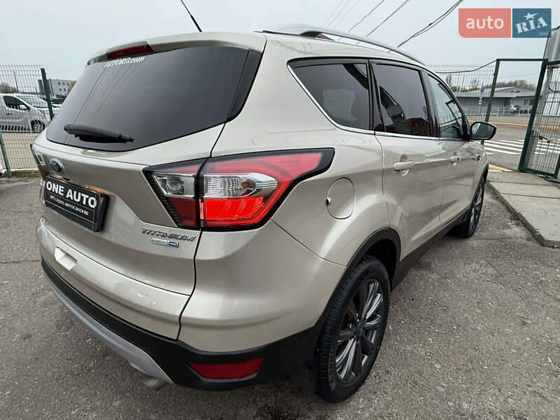 Внедорожник / Кроссовер Ford Escape 2017 в Киеве