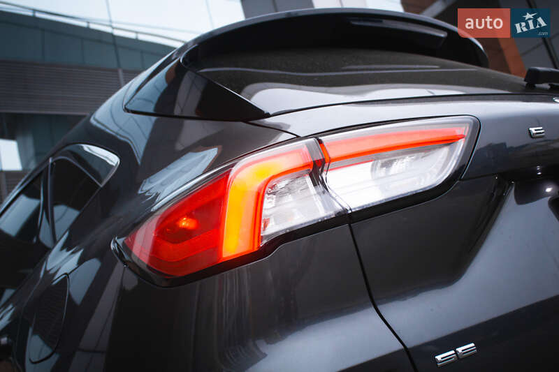 Позашляховик / Кросовер Ford Escape 2020 в Києві
