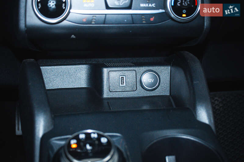 Позашляховик / Кросовер Ford Escape 2020 в Києві