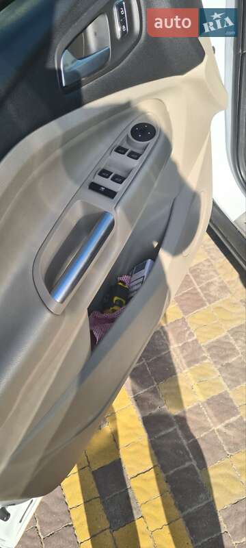 Внедорожник / Кроссовер Ford Escape 2014 в Радехове