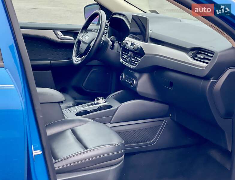 Внедорожник / Кроссовер Ford Escape 2020 в Житомире