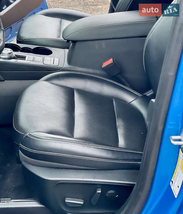 Внедорожник / Кроссовер Ford Escape 2020 в Житомире