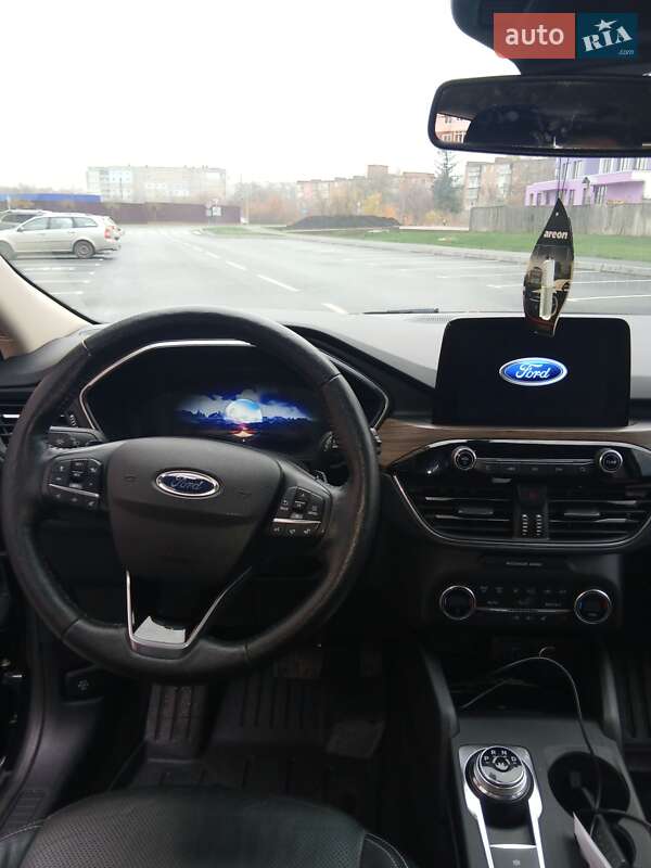 Позашляховик / Кросовер Ford Escape 2020 в Умані