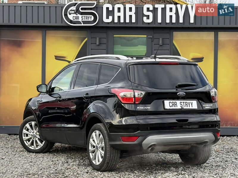 Позашляховик / Кросовер Ford Escape 2016 в Стрию