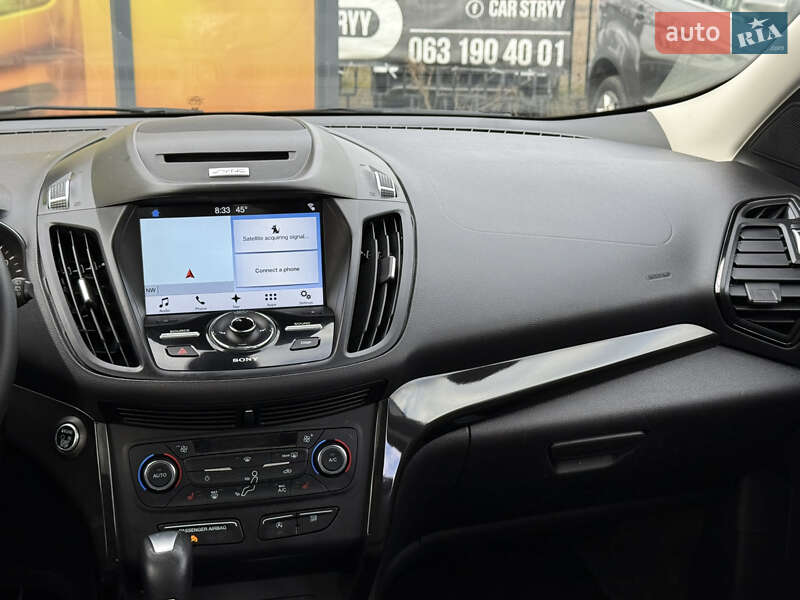 Позашляховик / Кросовер Ford Escape 2016 в Стрию