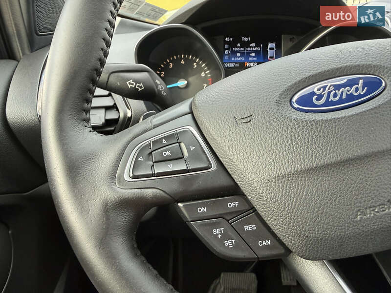 Позашляховик / Кросовер Ford Escape 2016 в Стрию