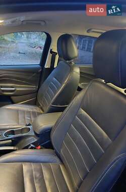 Позашляховик / Кросовер Ford Escape 2015 в Дніпрі