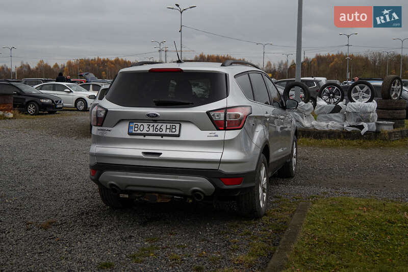 Позашляховик / Кросовер Ford Escape 2017 в Львові