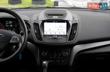 Внедорожник / Кроссовер Ford Escape 2017 в Львове