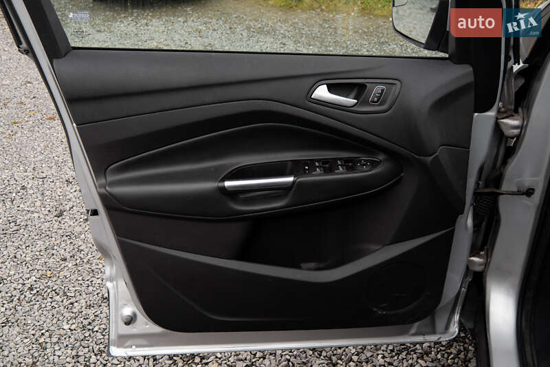 Позашляховик / Кросовер Ford Escape 2017 в Львові