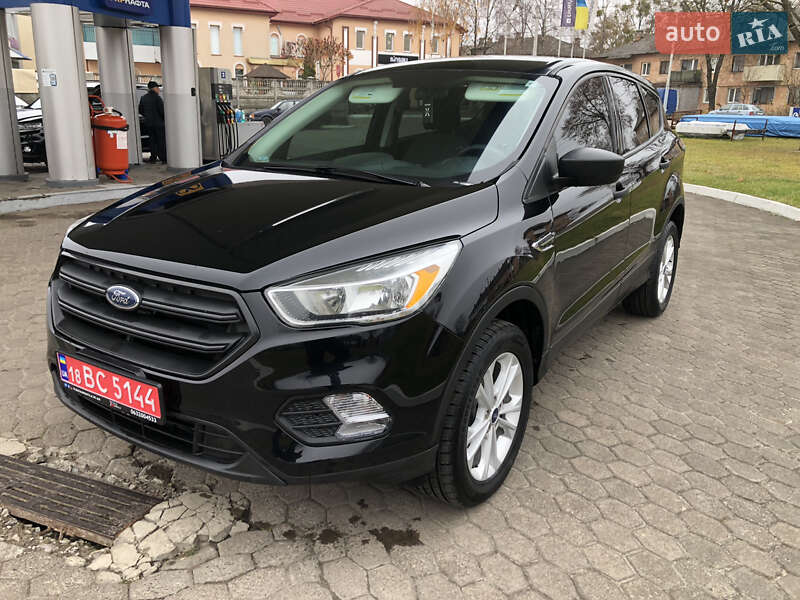 Внедорожник / Кроссовер Ford Escape 2017 в Ровно