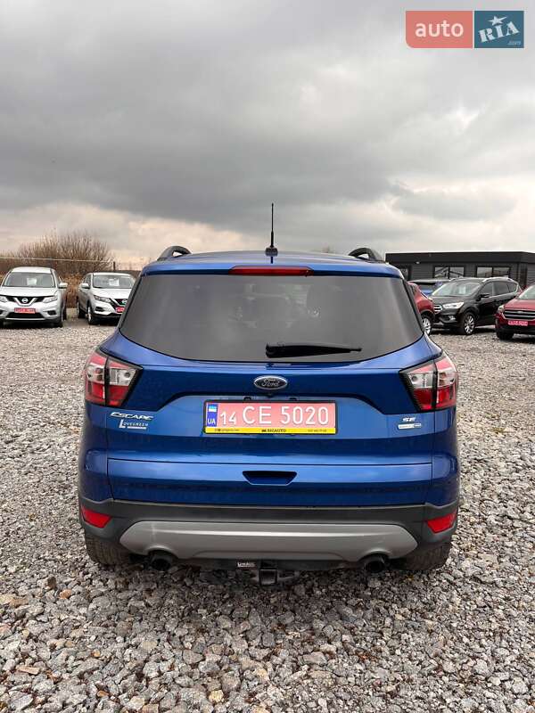 Внедорожник / Кроссовер Ford Escape 2018 в Львове