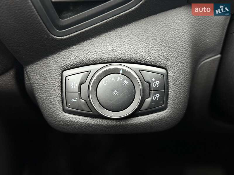 Позашляховик / Кросовер Ford Escape 2018 в Львові