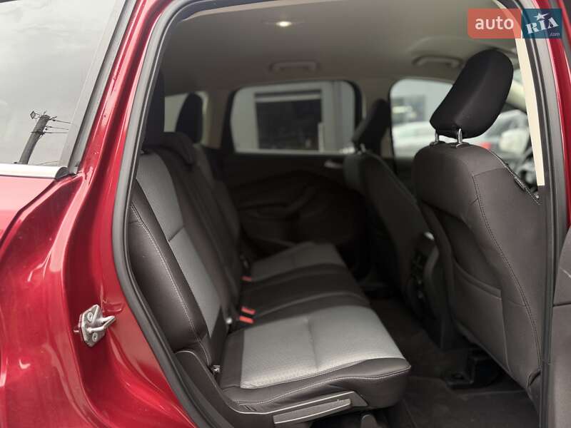 Позашляховик / Кросовер Ford Escape 2018 в Львові