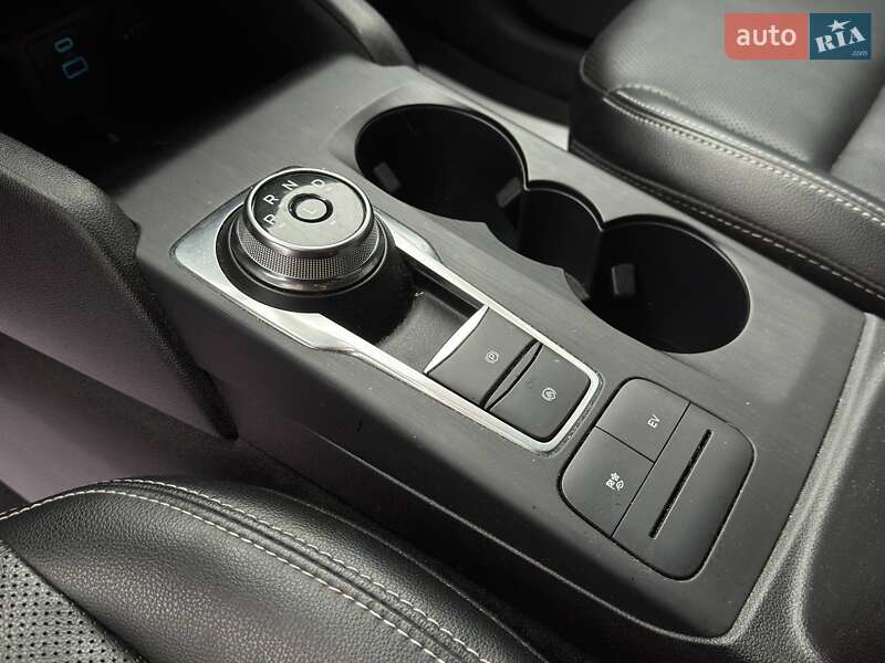 Позашляховик / Кросовер Ford Escape 2022 в Львові