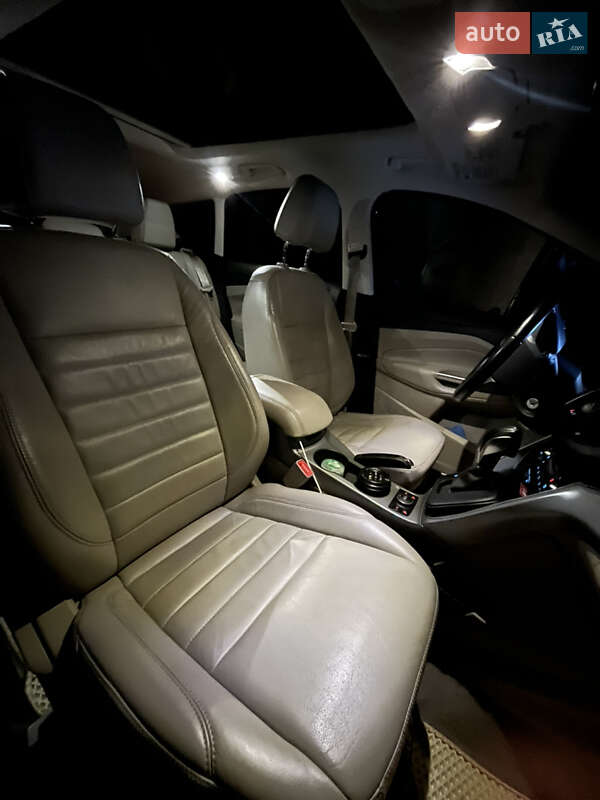 Внедорожник / Кроссовер Ford Escape 2016 в Львове