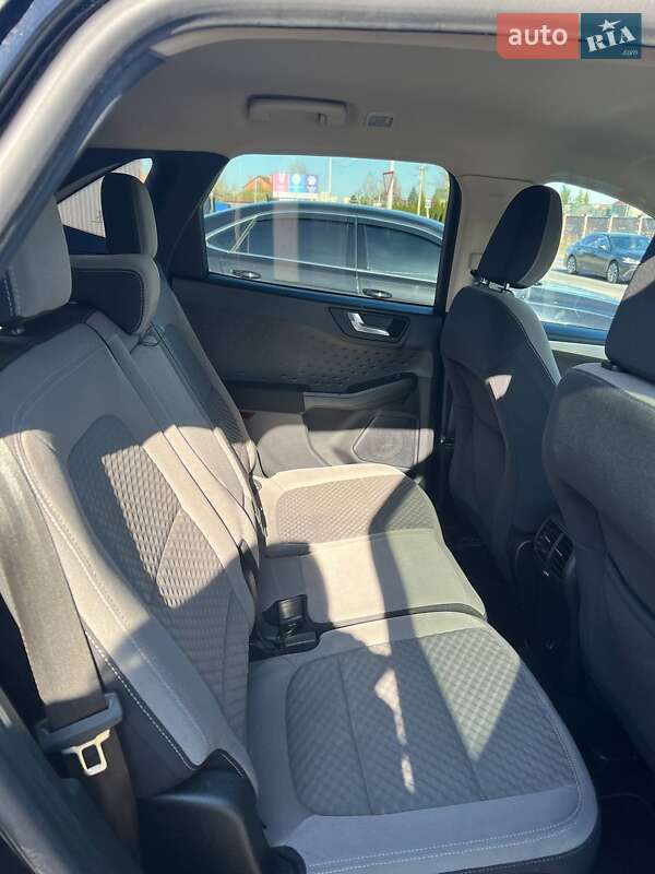 Позашляховик / Кросовер Ford Escape 2020 в Києві