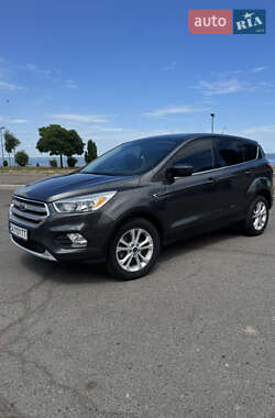 Внедорожник / Кроссовер Ford Escape 2016 в Черкассах