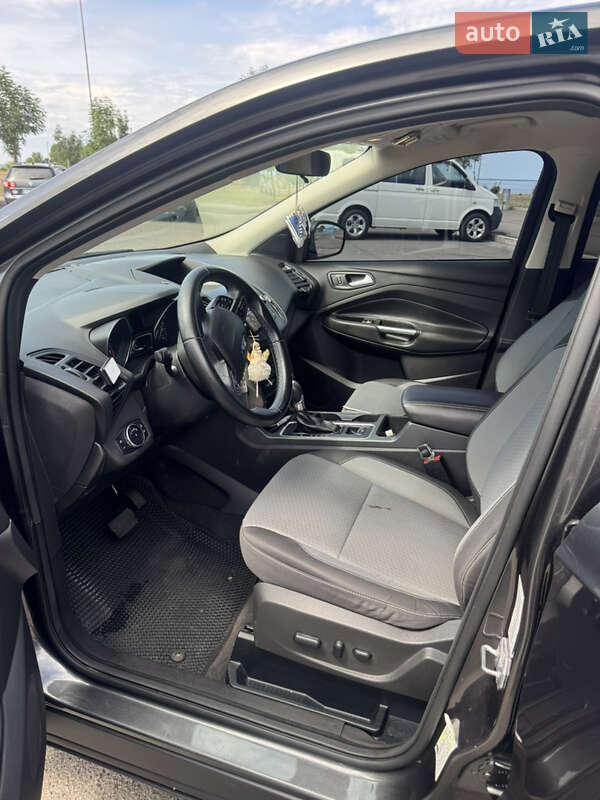 Внедорожник / Кроссовер Ford Escape 2016 в Черкассах