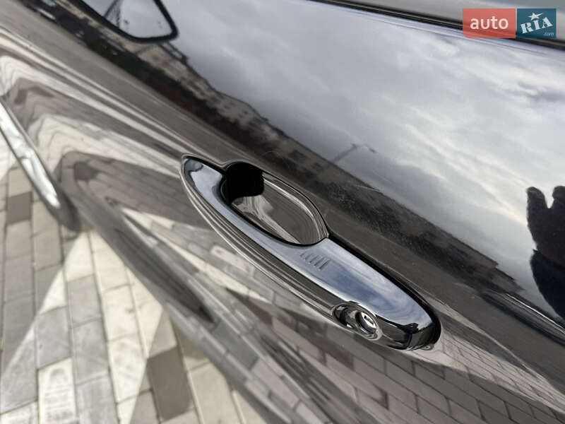 Позашляховик / Кросовер Ford Escape 2021 в Рівному