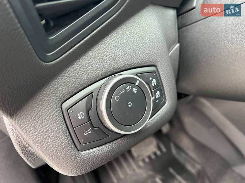 Позашляховик / Кросовер Ford Escape 2016 в Львові фото 21 Позашляховик / Кросовер Ford Escape 2016 в Львові