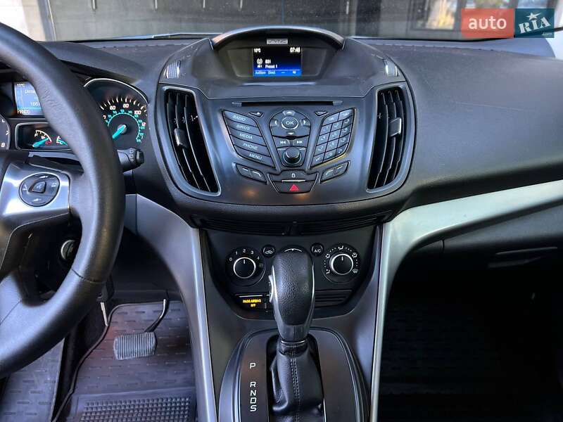 Позашляховик / Кросовер Ford Escape 2015 в Одесі фото 21 Позашляховик / Кросовер Ford Escape 2015 в Одесі