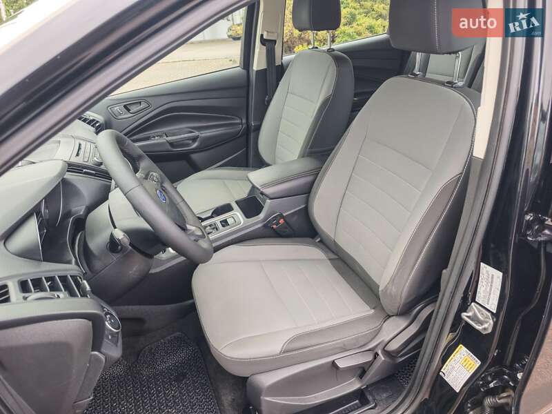 Внедорожник / Кроссовер Ford Escape 2017 в Сумах